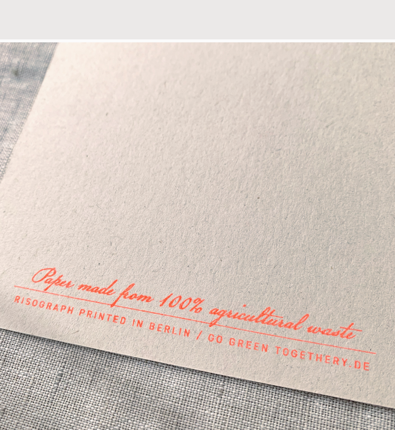 Postkarte / Typo / Happy B-Day / Pflanzenfarbe / Ökopapier